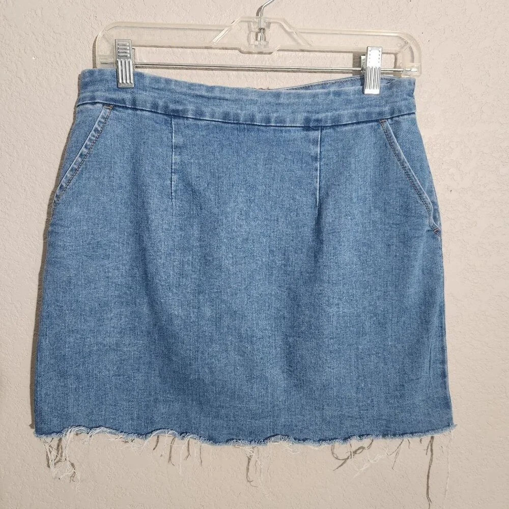 Forever 21 Skirt Womens Blue Denim Mini Medium Frayed Zipper Closure